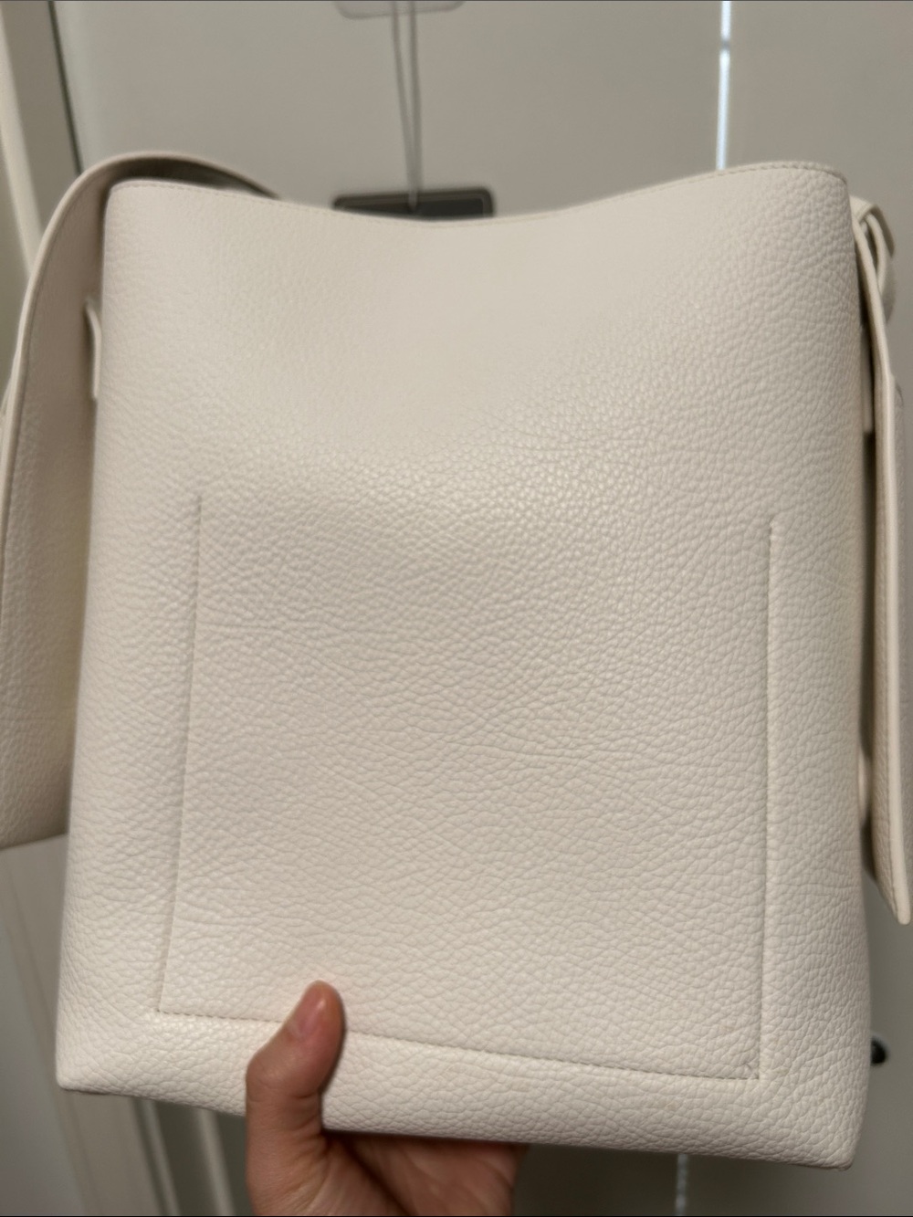 Songmont Medium Drippy Tote in Vegan Leather - Picture 6 of 12